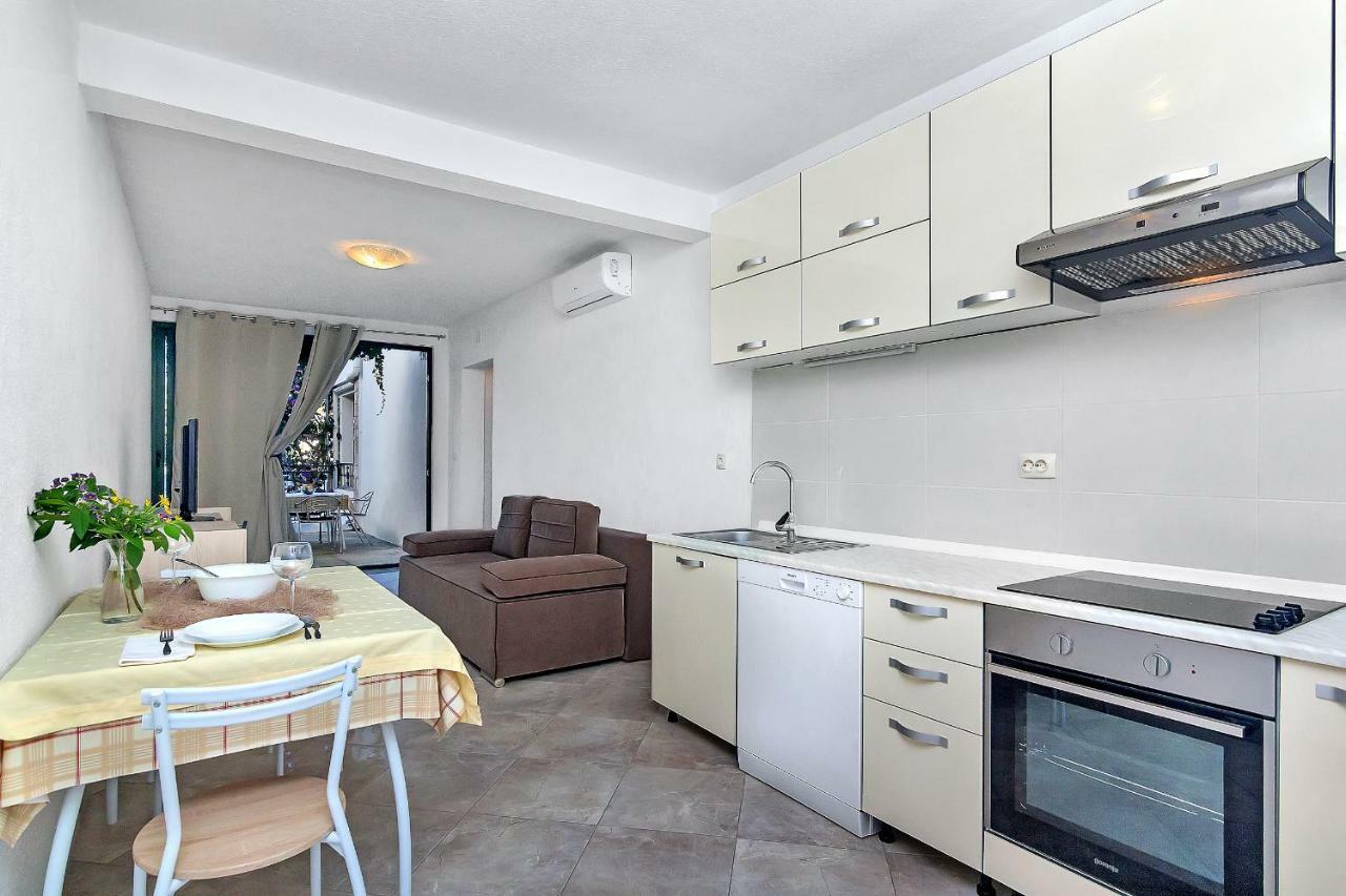 Apartmani Nikola Zastrazisce Luaran gambar