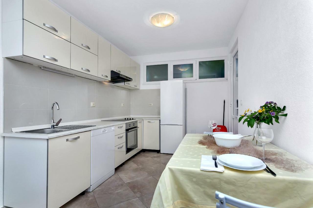 Apartmani Nikola Zastrazisce Luaran gambar